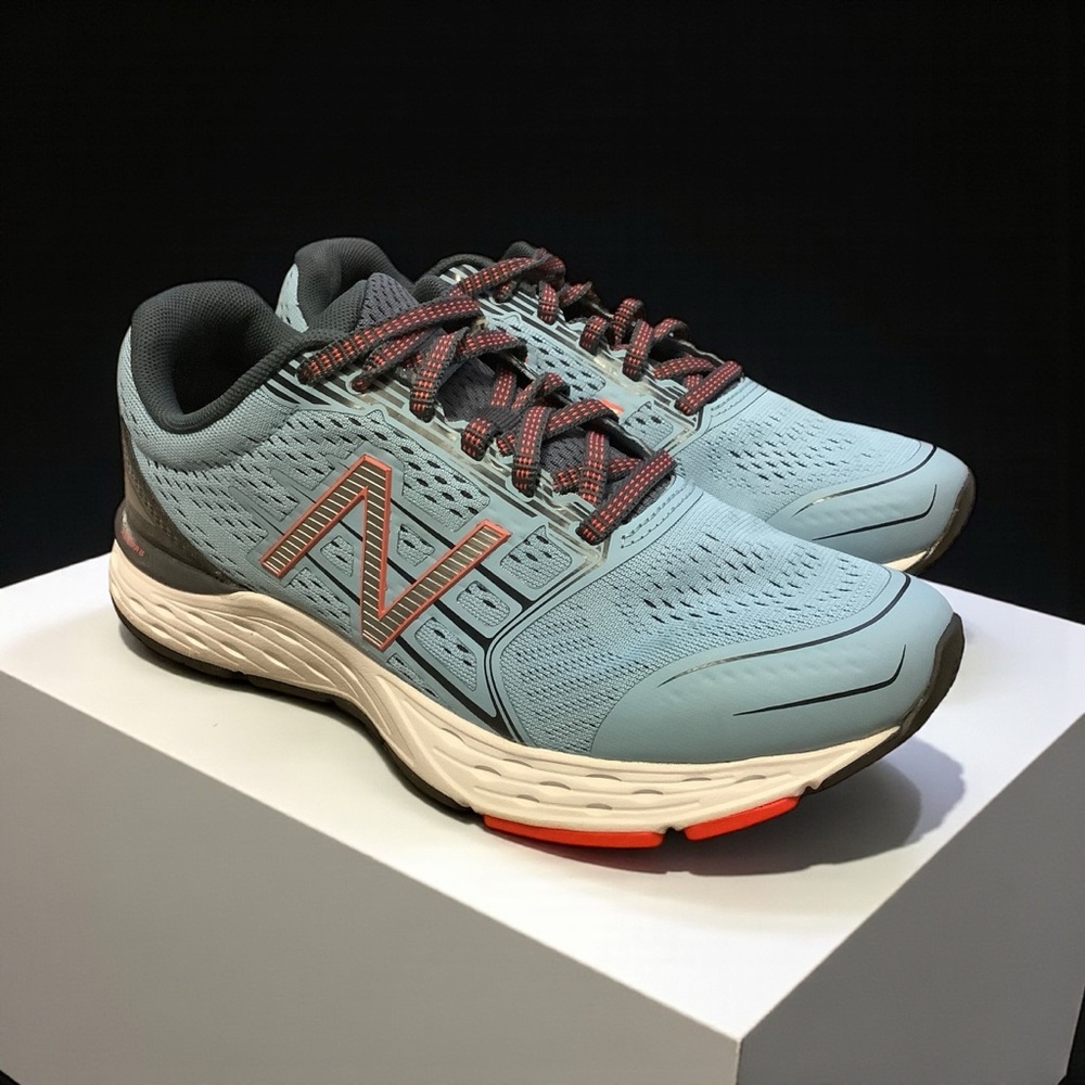 New Balance 680 v5 Running Shoes Women’s Size 6.5 Blue Athletic Sneakers